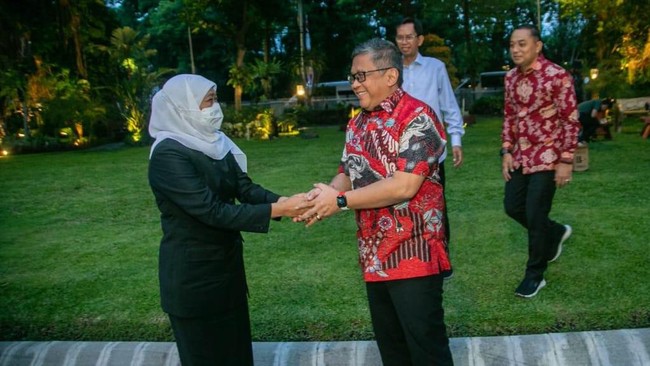 Sekjen PDIP Hasto Kristiyanto mengamini Khofifah Indar Parawansa mampu memimpin Jawa Timur, sehingga ada kemungkinan partainya mendukung di Pilkada 2024