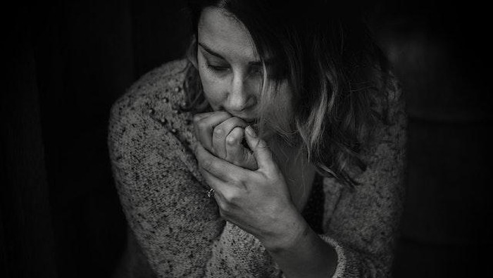 5 Tanda Kamu Memiliki Self-Esteem yang Rendah, Termasuk Suka Merasa Ragu!