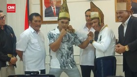 VIDEO: Temui Menpora, Atlet MMA Jeka Saragih Minta Dukungan