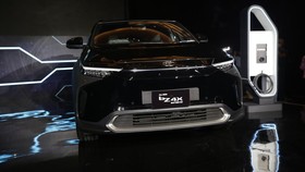 Cas Toyota bZ4X di Rumah, Siapkan Listrik 3.500 Watt