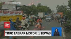 VIDEO: Truk Tabrak Motor, Satu Orang Tewas