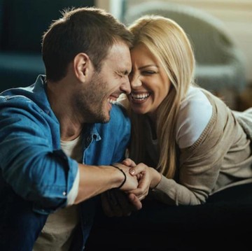 Bukan 'Aku Cinta Kamu', 3 Kata Ajaib Ini Bisa Bikin Pria Luluh dan Jatuh Cinta! Bisa Tebak?