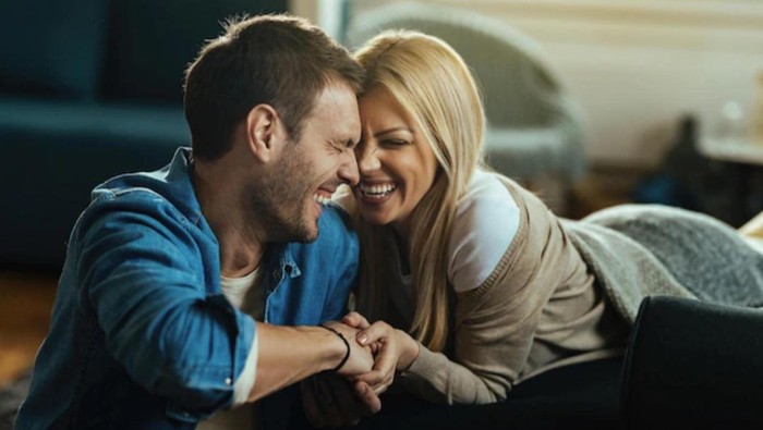 Bukan 'Aku Cinta Kamu', 3 Kata Ajaib Ini Bisa Bikin Pria Luluh dan Jatuh Cinta! Bisa Tebak?