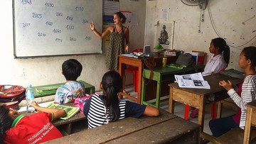 ALBA BAPTISTA JADI GURU DI KAMBOJA