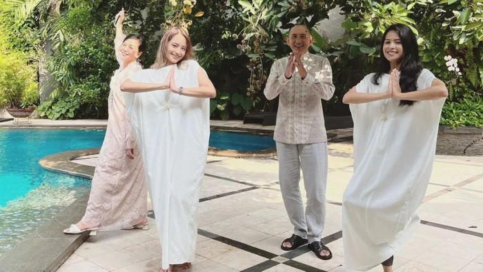 Cara Ibunda Maudy Ayunda Bangun Keluarga Bahagia