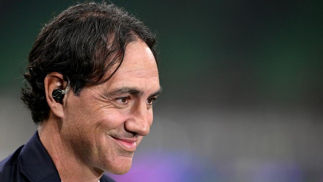 John Terry dan Alessandro Nesta tak melewatkan kesempatan cuci mata sekaligus berbelanja di salah satu pusat perbelanjaan Jakarta, Sarinah.