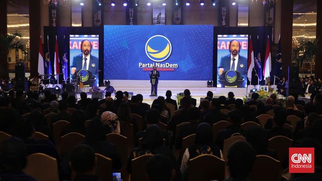 NasDem soal Kader Partai Kena Reshuffle Jokowi: Enggak Ada Masalah Ketua DPP Partai NasDem Effendy Choirie bilang, saran Ketum NasDem Surya Paloh bahwa kader untuk selalu siap ambil risiko ketika mengambil keputusan.