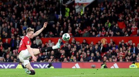 FOTO: Man Utd 2 Kali Comeback Tanpa Ronaldo