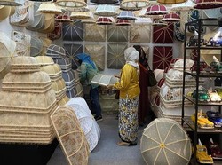 Kerajinan Bahan Keras: Definisi, Teknik Membuat, dan Contohnya
