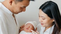 <p>Setelah menikah dengan aktor Fendy Chow, Stella Cornelia Eks JKT 48 dikaruniai seorang putra, Bunda. Bayi laki-laki ini pun diberi nama Avery Stefan Chow. (Foto: Instagram: @stellarcor)</p>