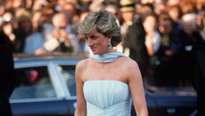 CANNES, FRANCE - MAY 15:  Princess Diana At The Cannes Film Festival, France.  (Photo by Tim Graham Photo Library via Getty Images)