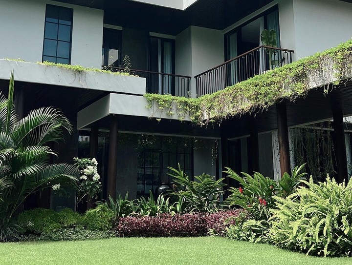 rumah nana mirdad dan andrew white