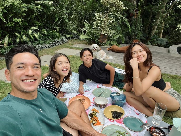 rumah nana mirdad dan andrew white rumah nana mirdad dan andrew white