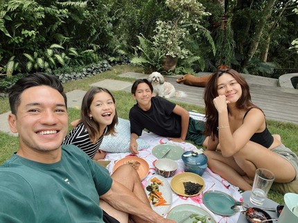 Terpopuler: Arti Nama Aksa - 7 Potret Rumah Nana Mirdad dan Andrew White