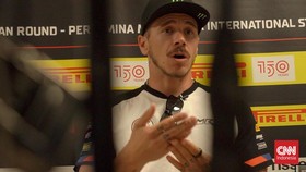 Redding Girang Kasih Makan Monyet Jelang WSBK Mandalika