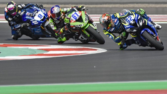 Sejumlah pembalap WSBK Mandalika 2023 terkesan dan senang mempelajari budaya di Lombok jelang balapan di Sirkuit Mandalika pada 3-5 Maret