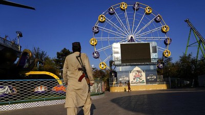 Taliban Larang Perempuan Afghanistan ke Taman Hiburan
