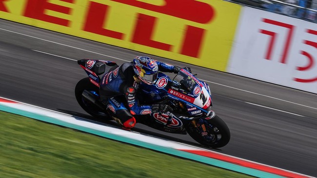 Toprak Razgatlioglu berhasil menjadi yang tercepat pada sesi latihan bebas ketiga atau FP3 WSBK Mandalika, Lombok, Indonesia, Sabtu (12/11).