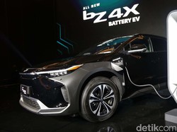 Laris Manis, Baru Satu Jam Ribuan Unit Toyota bZ4X di Thailand Diburu Orang