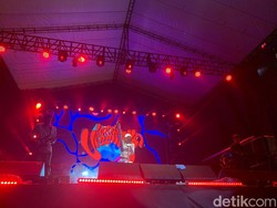 Widy Vierratale Nge-Scream Sampai Serak di Meraya Festival Medan