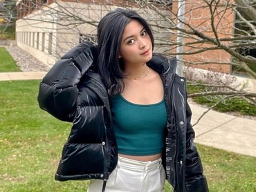 img-title Bintangi Film 'Kutukan Peti Mati', Yoriko Angeline Alami Kesurupan