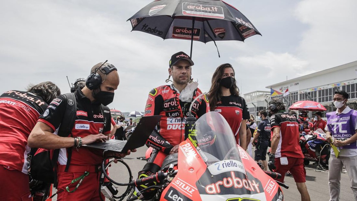 FOTO: Toprak Razgatlioglu Terlalu Perkasa di Race 1 WSBK Mandalika