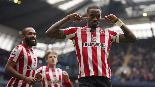 Manchester City kembali tersandung usai kalah 1-2 dari Brentford pada pekan ke-16 Liga Inggris di Stadion Etihad, Sabtu (12/11).