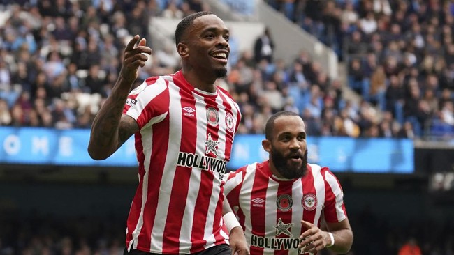Striker Ivan Toney menggila pada pertandingan Manchester City vs Brentford, Sabtu (12/11), usai dicoret timnas Inggris untuk Piala Dunia 2022.