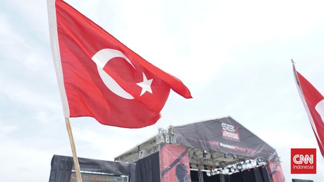 Turki memulai produksi massal tank tempur terbarunya, Altay, di pabrik Ankara milik produsen otomotif dalam negeri, BMC.