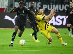 Gladbach Vs Dortmund: Die Borussen Tumbang 2-4