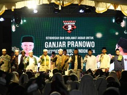 Gelar Selawat Akbar, Tokoh Agama-Warga di NTB Dukung Ganjar Nyapres