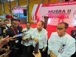 Capres Musra Relawan Jokowi di Makassar: Ganjar Teratas Disusul Prabowo