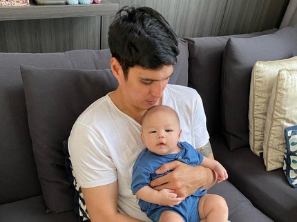 Terpopuler: Doa Saat Si Kecil Sakit - Potret Aktor Tampan RI dan Anaknya