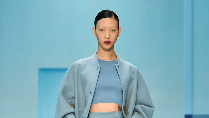 img-title 6 Ide Tampil Modis dengan Outfit Warna Biru, Warna Keberuntungan Untuk Pisces