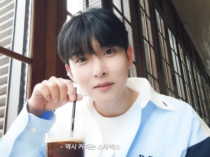 Potret Ryeowook di Batavia Deli Cafe. (Foto: youtube.com/ryeowookagit)