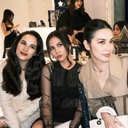 Beda Gaya Mewah Selebritis Indonesia saat Hadiri Acara Dior Beauty di Singapura! Busana Siapa Paling Mahal?