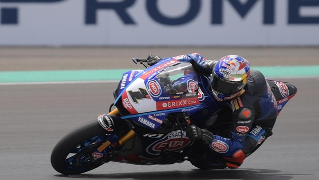 Toprak Razgatlioglu berhasil menjadi pemenang race pertama WSBK Mandalika 2022 di Sirkuit Mandalika, Sabtu (12/11) siang WIB.