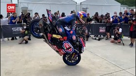 VIDEO: Selebrasi Stoppie Toprak Usai Menang Race 1 WSBK Mandalika 2022