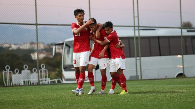 Berikut link live streaming laga Timnas Indonesia U-20 menghadapi Al Adalah FC pada Minggu (13/11) malam.