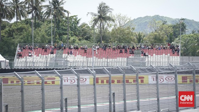 Insiden mengerikan menimpa pembalap Jepang Haruki Noguchi di Race 2 Asia Superbike 1000cc ARRC 2023 di Sirkuit Mandalika, Minggu (13/8).