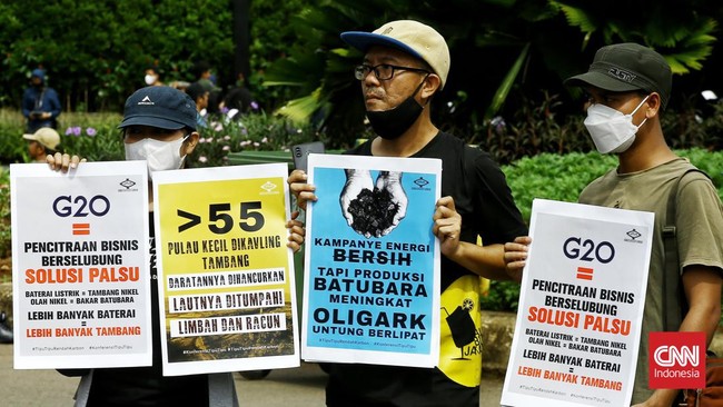 FOTO: Aksi Teatrikal di Bundaran HI Kritisi Pertemuan G20