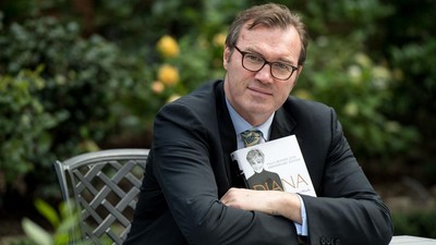 img-title Penulis Kisahkan Teror Kala Mengerjakan Biografi Diana