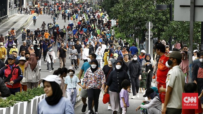 Pelanggar yang buang sampah sembarangan di lokasi CFD Jakarta dikenakan denda uang paksa dengan total Rp400.
