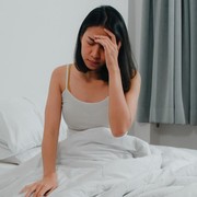 Bukan Cuma Terjadi pada Anak, Kamu Sering Mimpi Buruk Saat Demam? Ini Penjelasannya!