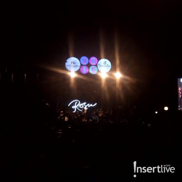 Totalitas Rossa di Jazz Goes To Campus 2022, Turun Panggung Hampiri Penonton