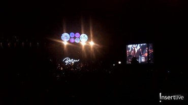 img-title Totalitas Rossa di Jazz Goes To Campus 2022, Turun Panggung Hampiri Penonton