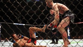 Pertarungan Kocak UFC 281, Jurus 'Suster Ngesot'