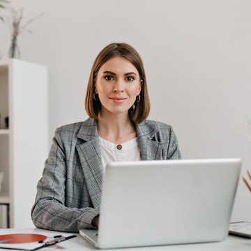 img-title Berminat dengan Pekerjaan Project Manager? Ini 5 Hal Penting yang Erat Kaitannya dengan Karier Satu Ini!