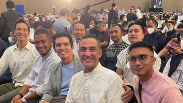img-title 7 Potret Daniel Mananta Ikut Pengajian Tentang Al-Quran dan Jadi Sorotan