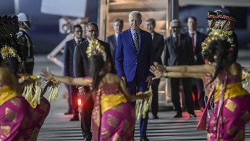 Para pemimpin negara, termasuk Joe Biden, disambut tarian khas Bali saat tiba di Pulau Dewata untuk mengikuti KTT G20 2